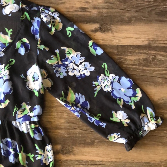Loft Floral Dress size XSP - Picture 4 of 8